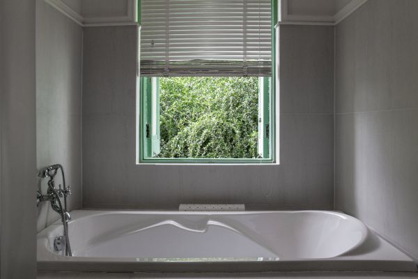 Fiberglass Tub Installation in Mishawaka